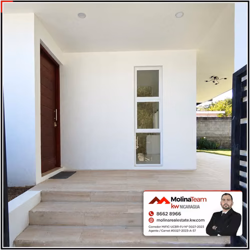 Casa Moderna con Amplio Terreno en Residencial Versalles – US$165,000