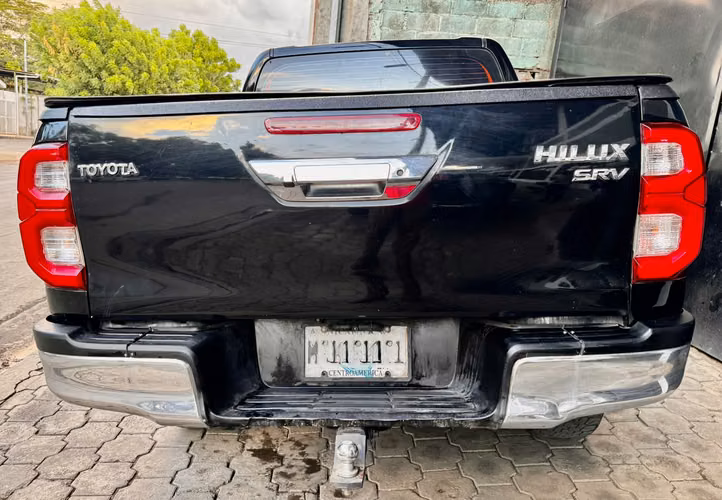 CAMIONETA HILUX SRV 2017 3.0L - Imagen 2