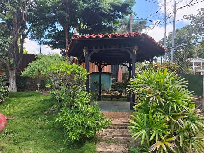   Venta, casa con amplio terreno en Carretera Sur   - Imagen 11