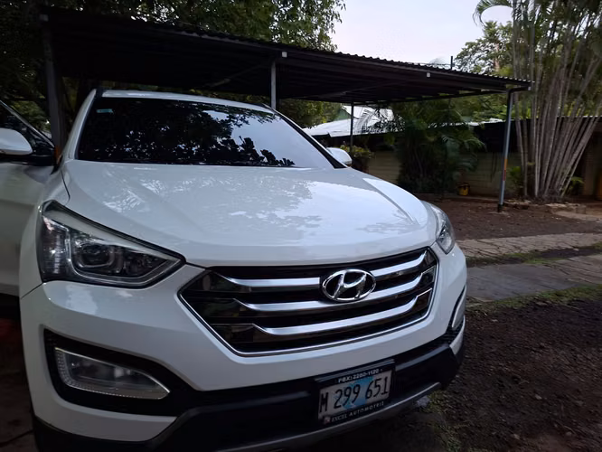 Santa Fe 2016 National unique owners. Good maintenance