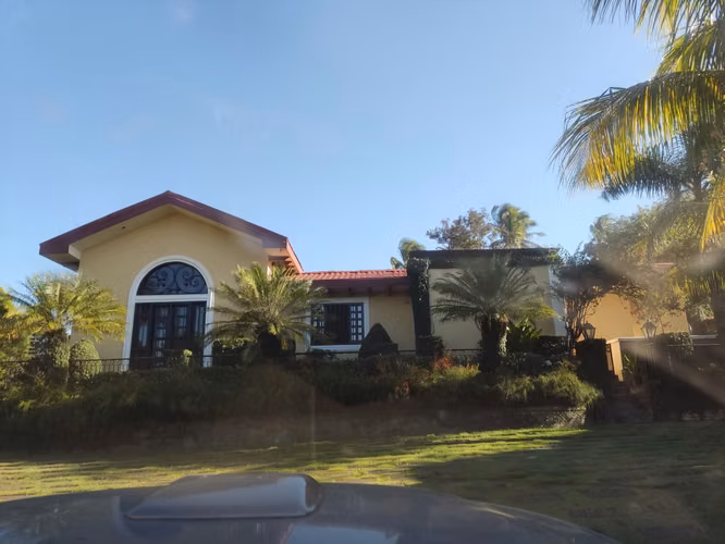 For Sale or Rent: Beautiful House on the Old Road to León. 