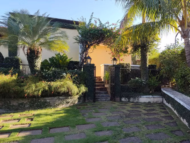 For Sale or Rent: Beautiful House on the Old Road to León.  - Imagen 4