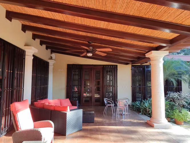 For Sale or Rent: Beautiful House on the Old Road to León.  - Imagen 5