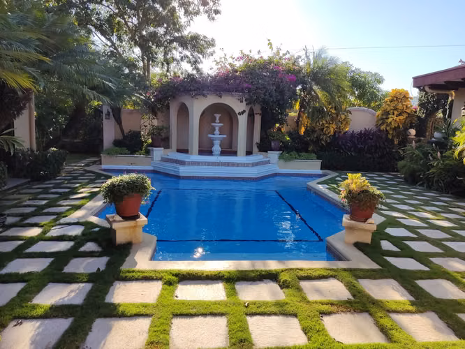 For Sale or Rent: Beautiful House on the Old Road to León.  - Imagen 6