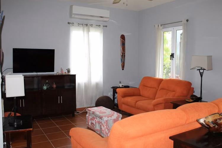 For Sale or Rent: Beautiful House on the Old Road to León.  - Imagen 17