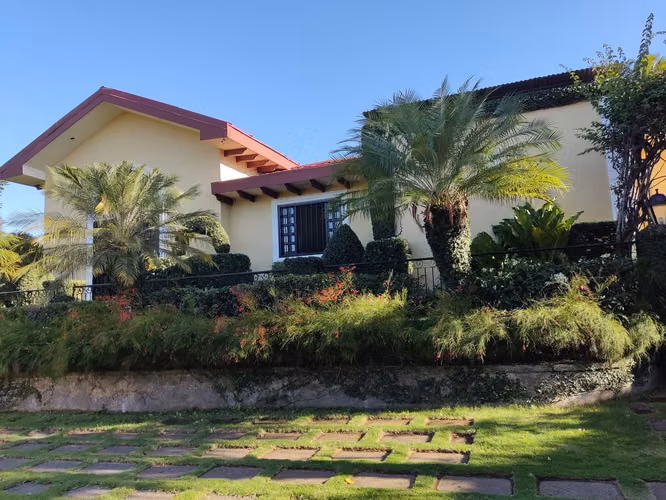For Sale or Rent: Beautiful House on the Old Road to León.  - Imagen 2