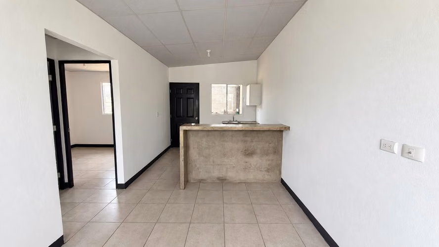CB - Casa comoda con muro perimetral el altos de motastepe