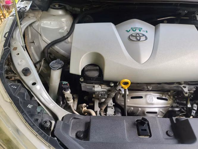Toyota Yaris ,único dueño , full extra  - Imagen 4
