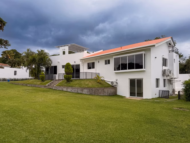Vent de propiedad de lujo en Santo Domingo Managua - Imagen 5