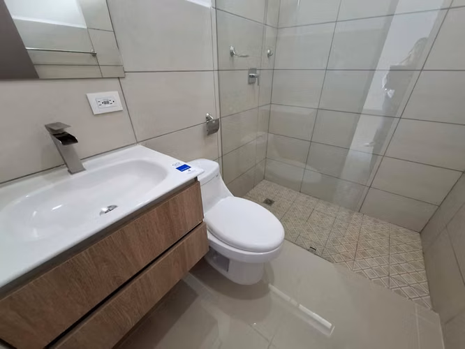 CASA NUEVA EN RENTA VILLA PAZ - Imagen 7