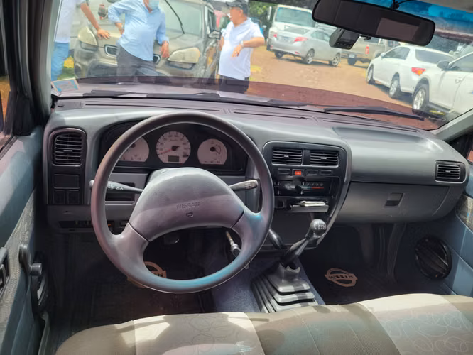 NISSAN DOBLE CABINA, AÑO 2004. MECANICA 