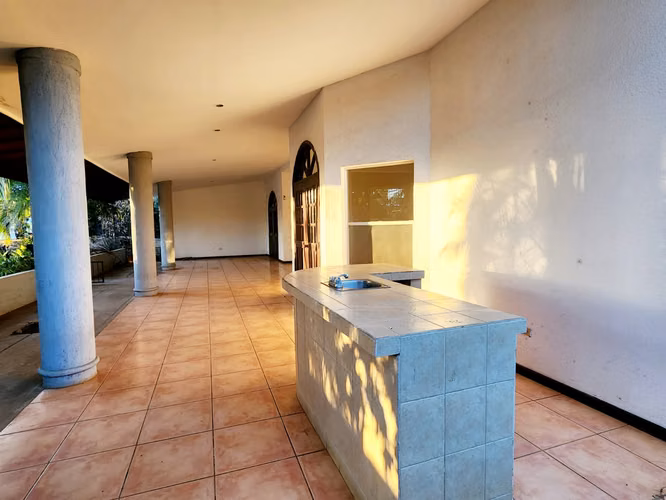 CARRETERA SUR. ALQUILA HERMOSA CASA CON PISCINA EN RESIDENCIAL - Imagen 7