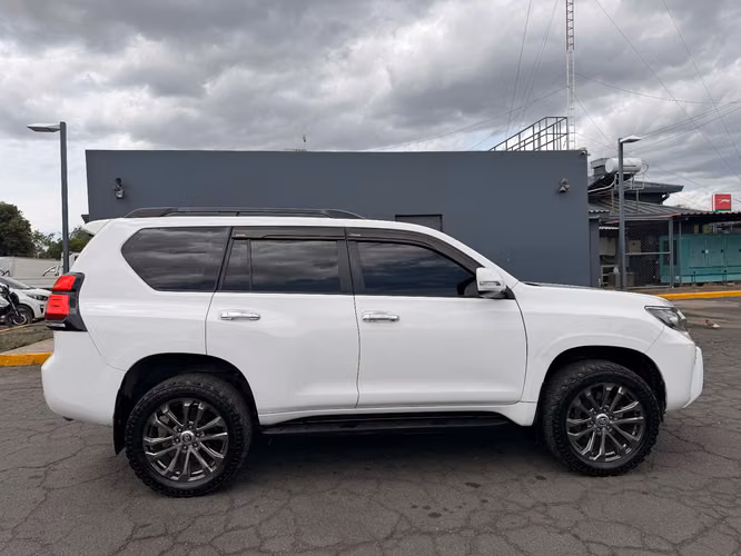 Vendo cambio Toyota Prado TXL año 2012 