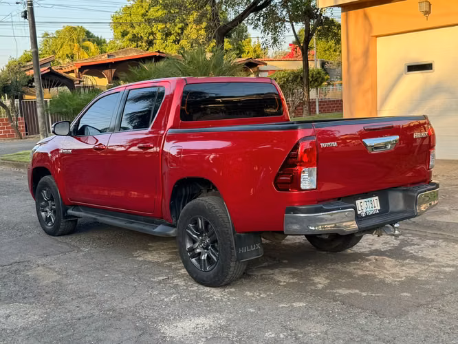 Toyota Hilux SR intermedia  - Imagen 3