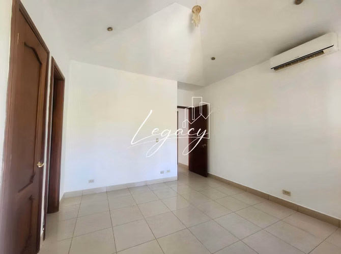 EG- Amplia residencia en renta con piscina y vista panorámica - Imagen 2