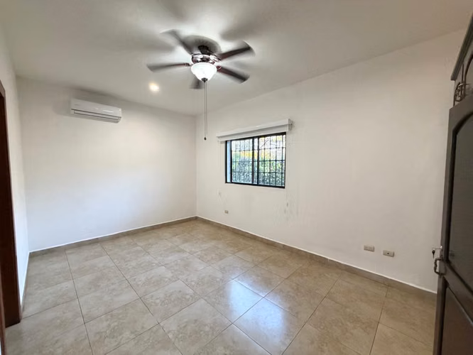 Casa de una planta en renta en Estancia Santo Domingo - Imagen 5