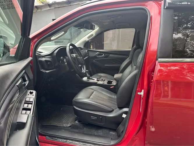 iSUZU MuX  //  2024 - Imagen 5