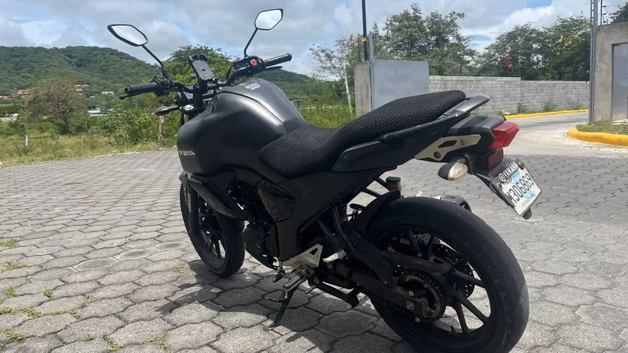 Yamaha FZ 150 V3 2023 - Imagen 10