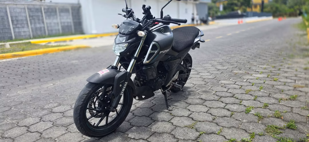 Yamaha FZ 150 V3 2023 - Imagen 2