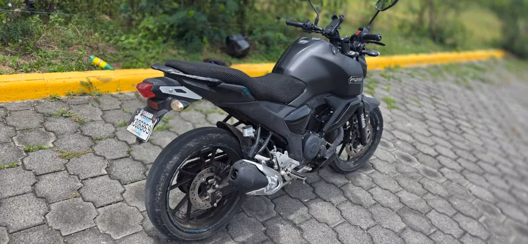 Yamaha FZ 150 V3 2023 - Imagen 6