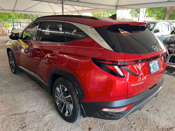 HYUNDAI TUCSON AÑO 2023  - Imagen 3