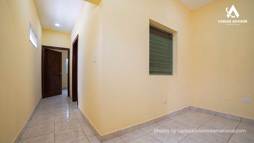 Casa Elegante En Las Cumbres, Managua