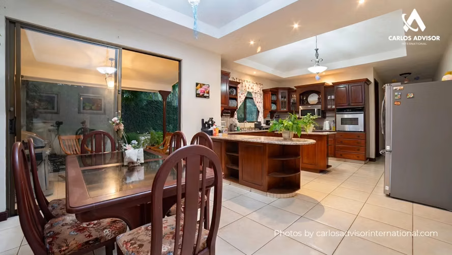 RESIDENCIA DE LUJO EN MONTE TABOR, MANAGUA - NICARAGUA.