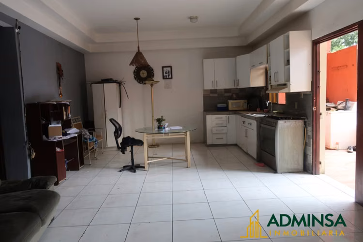 Hermosa y amplia casa esquinera en venta! - Imagen 14