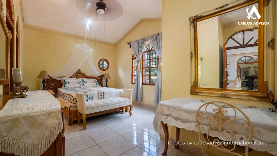     CASA DE LUJO EN JINOTEPE, CARAZO - NICARAGUA