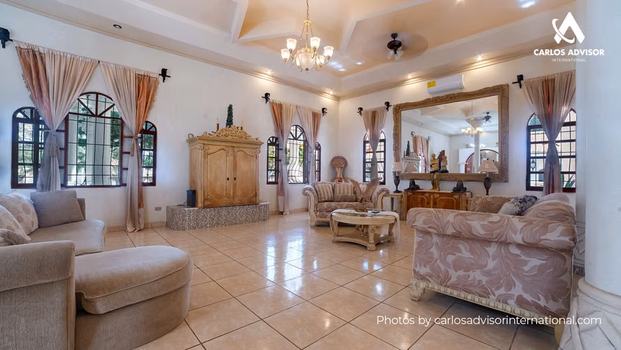     CASA DE LUJO EN JINOTEPE, CARAZO - NICARAGUA