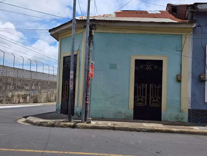 FH-124; For Sale House with Commercial Potential-124; Diriamba Center