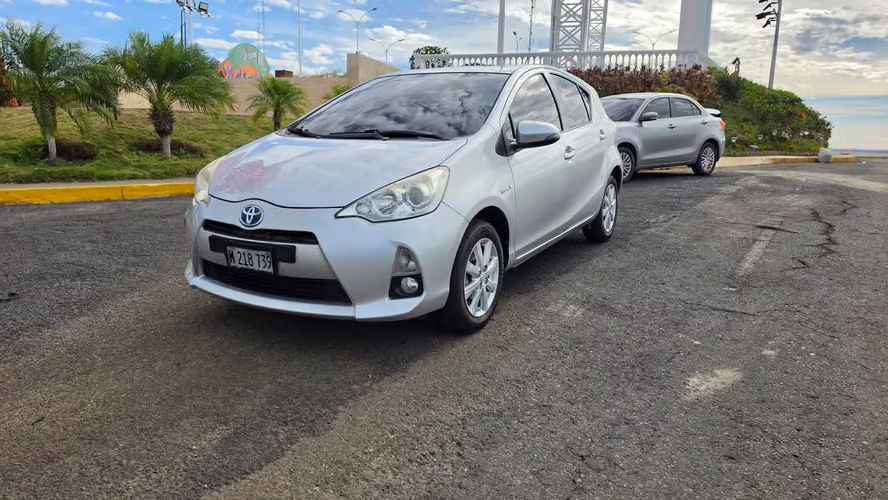 INIGUALABLE PRIUS C
