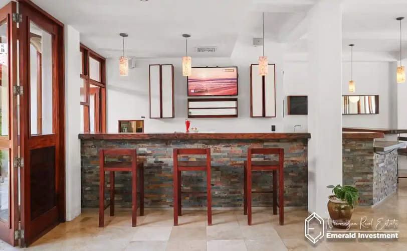 Beachfront Hotel & Development Opportunity in San Juan del Sur - Imagen 6