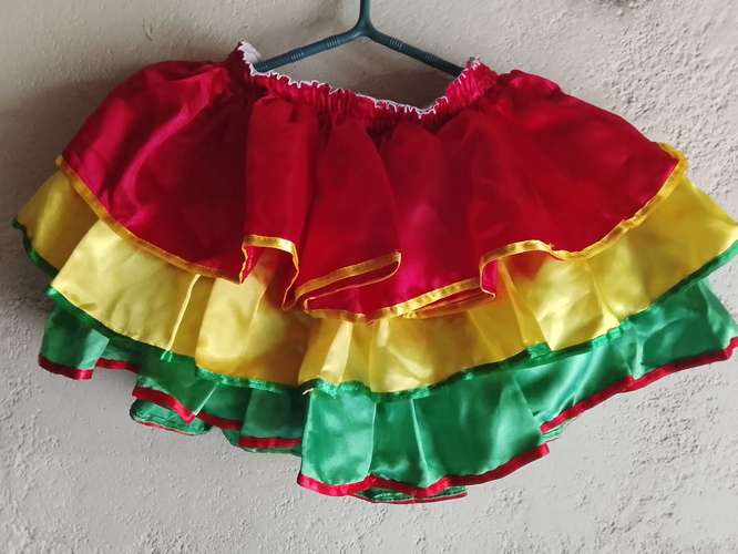 Traje de palo de mayo talla # 6 en descuento 