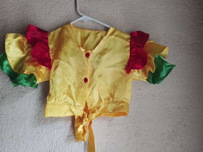 Traje de palo de mayo talla # 6 en descuento 
