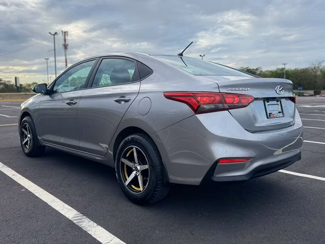 Hyundai Accent 2022 || Automatico - Imagen 3