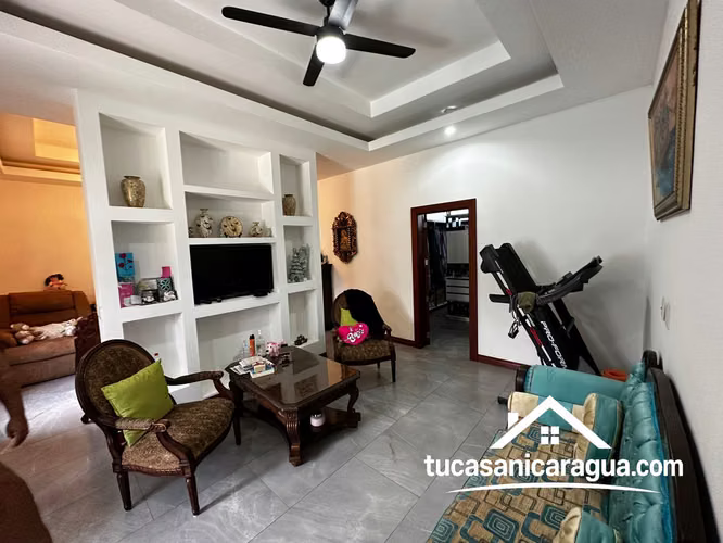 SE RENTA CASA DE 6 HABITACIONES EN LOMAS DE SANTA LUCÍA – SANTO DOMINGO, MANAGUA - Imagen 10