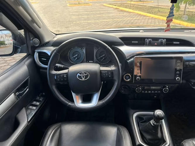 Toyota Hilux SRV 2022 - Imagen 5