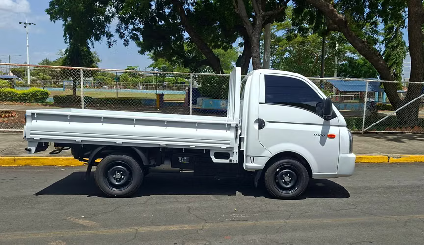 HYUNDAI H100 