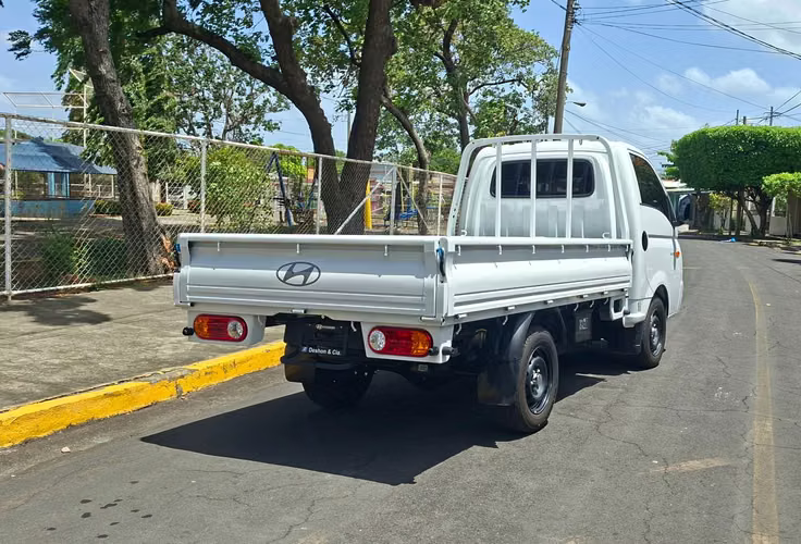 HYUNDAI H100 