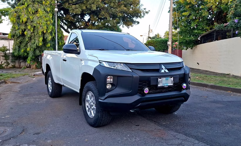 MITSUBISHI L200 CABINA SENCILLA  - Imagen 3