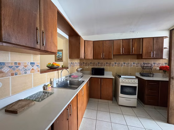 Casa en renta en Managua, 3 habitaciones y amplio patio, desde US$900 - Imagen 10