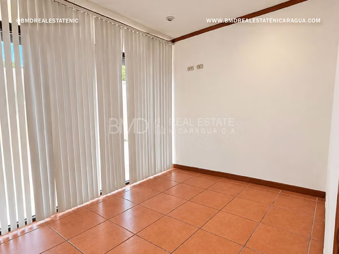 Módulo comercial en alquiler en Ofiplaza El Retiro, con 65 m² para oficinas, consultorios medicos 0511 - Imagen 9