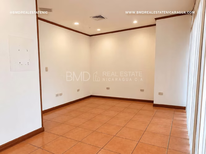 Módulo comercial en alquiler en Ofiplaza El Retiro, con 65 m² para oficinas, consultorios medicos 0511 - Imagen 6