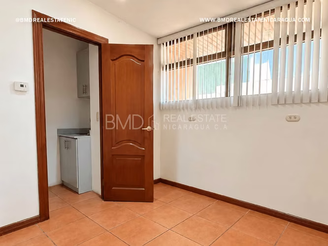 Módulo comercial en alquiler en Ofiplaza El Retiro, con 65 m² para oficinas, consultorios medicos 0511 - Imagen 11