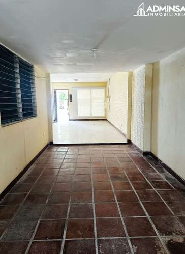  Casa en Venta – Colonial Los Robles  (PRECIO U$150,000)