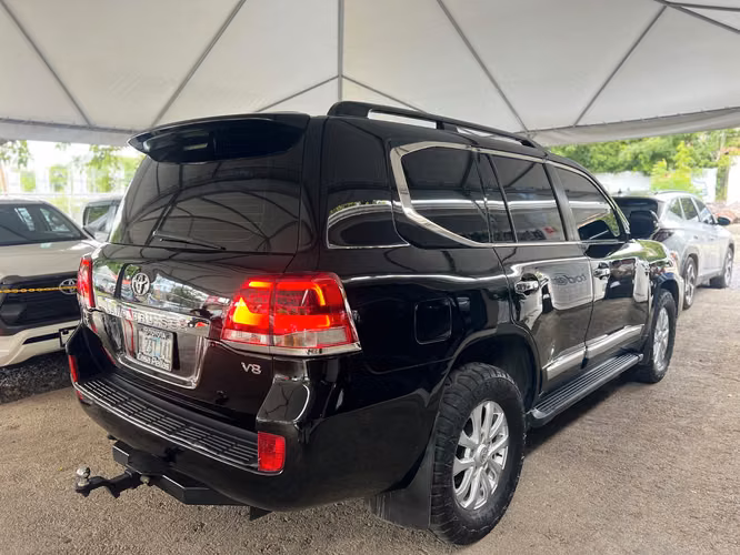 TOYOTA LAND CRUISER VX V8 AÑO 2014 - Imagen 4