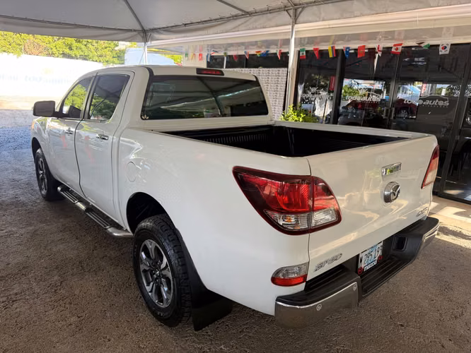 MAZDA BT50 AÑO 2017