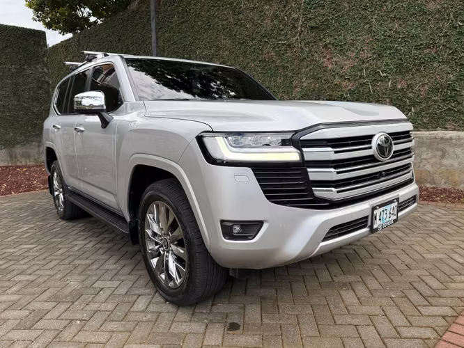 LAND CRUISER 300 .- 2027 - Imagen 4