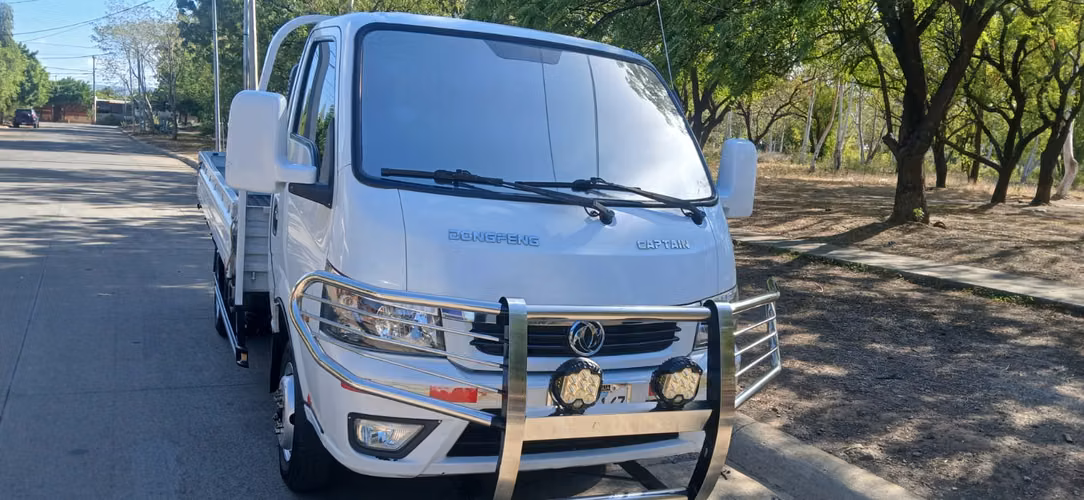 Dongfeng Captain T5 2023 - Como Nuevo (Solo 16,440 KM) - Único Dueño